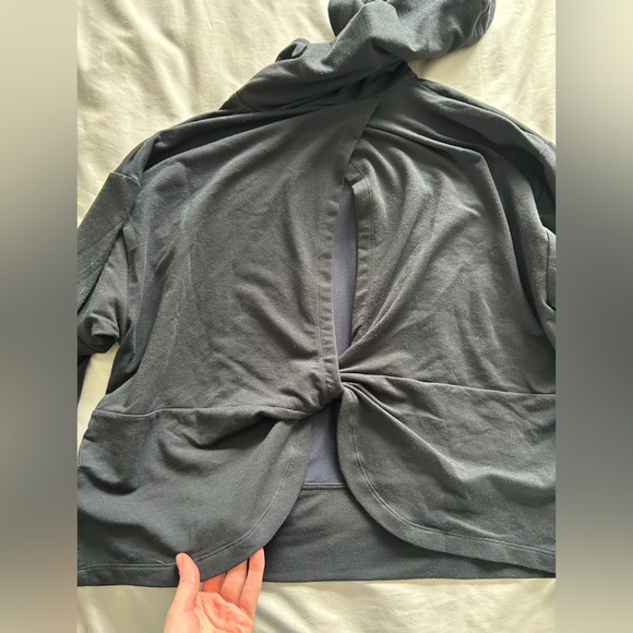 NWT New Balance Hoodie - Picture 4 of 7